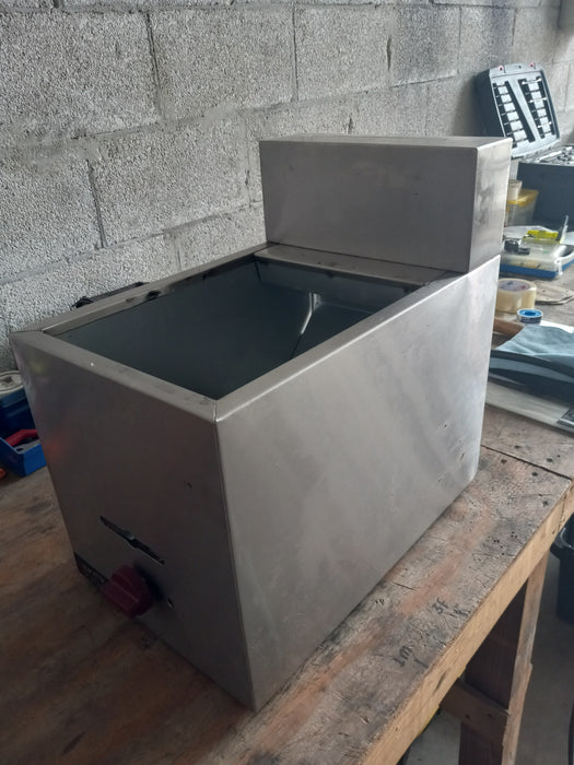 (USED) METAL SUPREME F1BGVE Gas Countertop fryer 1 Basket