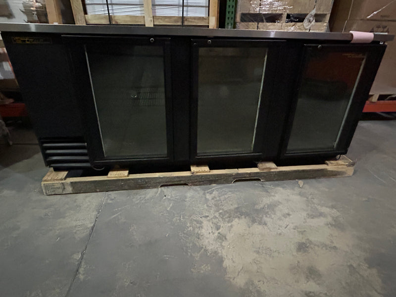 (USADO) True Manufacturing, TBB-4G, Mueble de barra trasera, Refrigerado