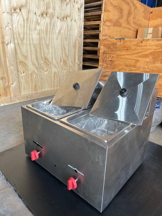 F2BGVE Gas Countertop fryer 2 Baskets - 9 Liters ea.