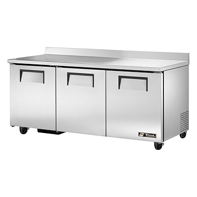 True Manufacturing, TWT-72-HC, Mostrador refrigerado, Encimera de trabajo, 115V, 3 puertas, Hecho en EE. UU.